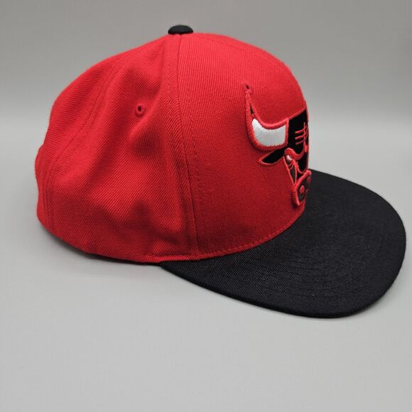 Chicago Bulls Hat Cap Snapback Mitchell & Ness NBA Red/ Black Hardwood Classics - Picture 4 of 7
